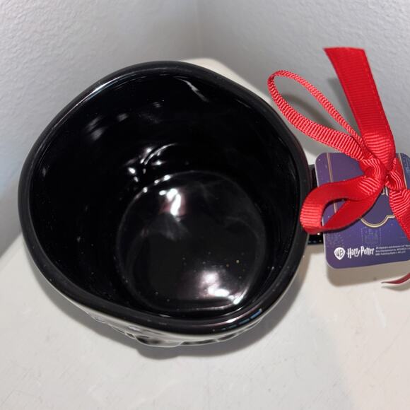 Rae Dunn Harry Potter “I’d Rather Stay At Hogwarts This Christmas” Mug School - Picture 4 of 5